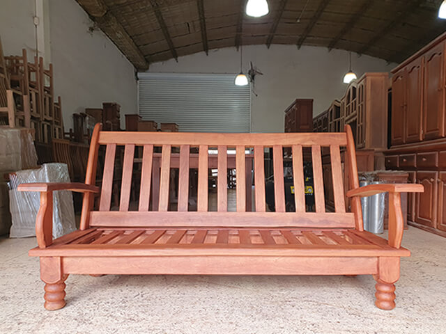 Juego de living reclinable en algarrobo Juego de living reclinable en algarrobo