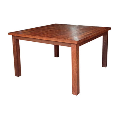 Mesa cuadrada para 4 y 8 personas
