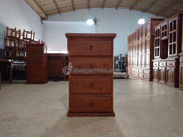 Chifonier de Algarrobo de 4 Cajones