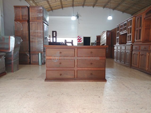 Comoda de algarrobo de 6 cajones