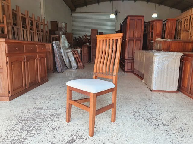 Silla de Comedor de Madera Tapizada Ecocuero