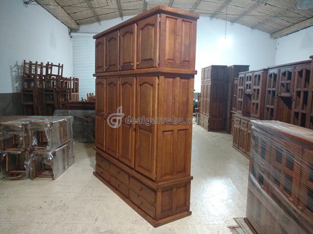 Placard de Algarrobo Grande de 2 Metros 4 Puertas y Baulera. Placares de Madera Precios y Modelos