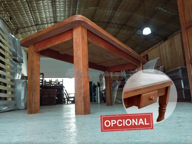 Pata de mesa torneada en madera de pino