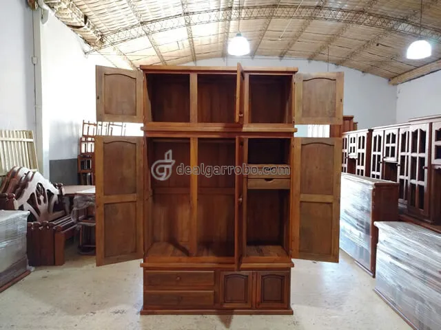 Placard de Algarrobo con 3 Puertas y Zapatero. Fbrica de Placares de Madera. Modelos y Precios