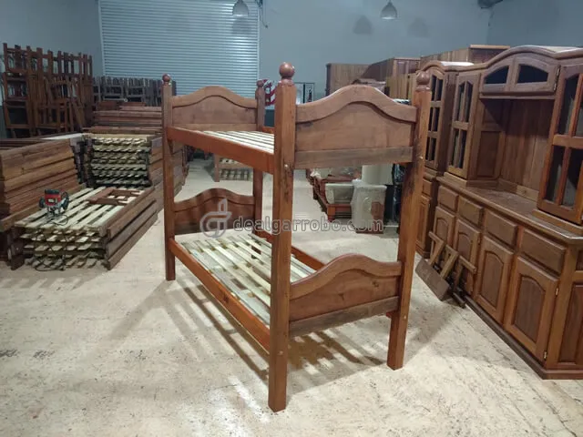 Cama Cucheta de Algarrobo Tablero