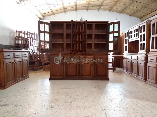 Modular de Algarrobo Recto Cerrado 4 Puertas. Fbrica de Aparadores y Cristaleros. Modelos y Precios