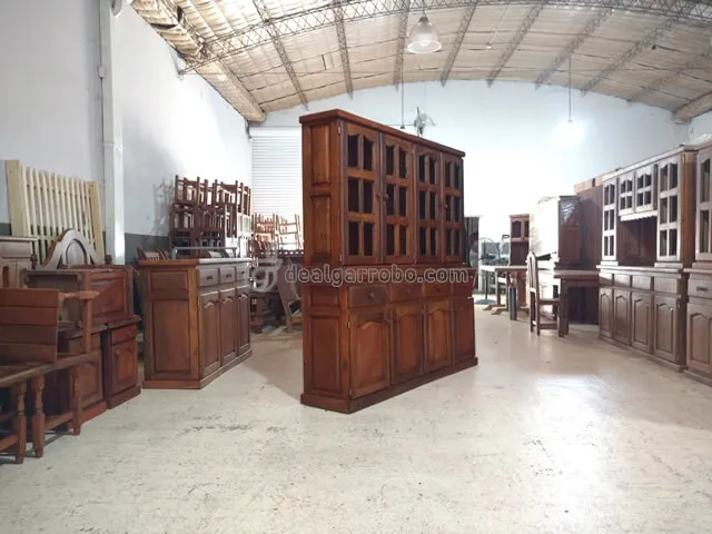 Modular de Algarrobo Recto Cerrado 4 Puertas. Fbrica de Aparadores y Cristaleros. Modelos y Precios