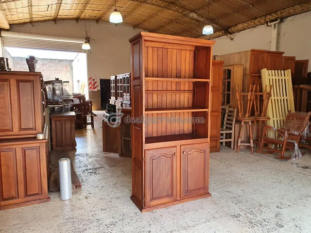 Biblioteca de algarrobo de 1,00 x 2,00 con puertas