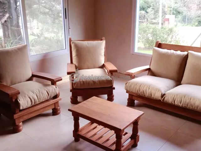 Juego de Living de Algarrobo (los 3 Sillones) + Almohadones + Mesa Ratona