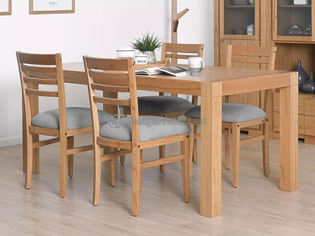 Mesa de Comedor de Madera